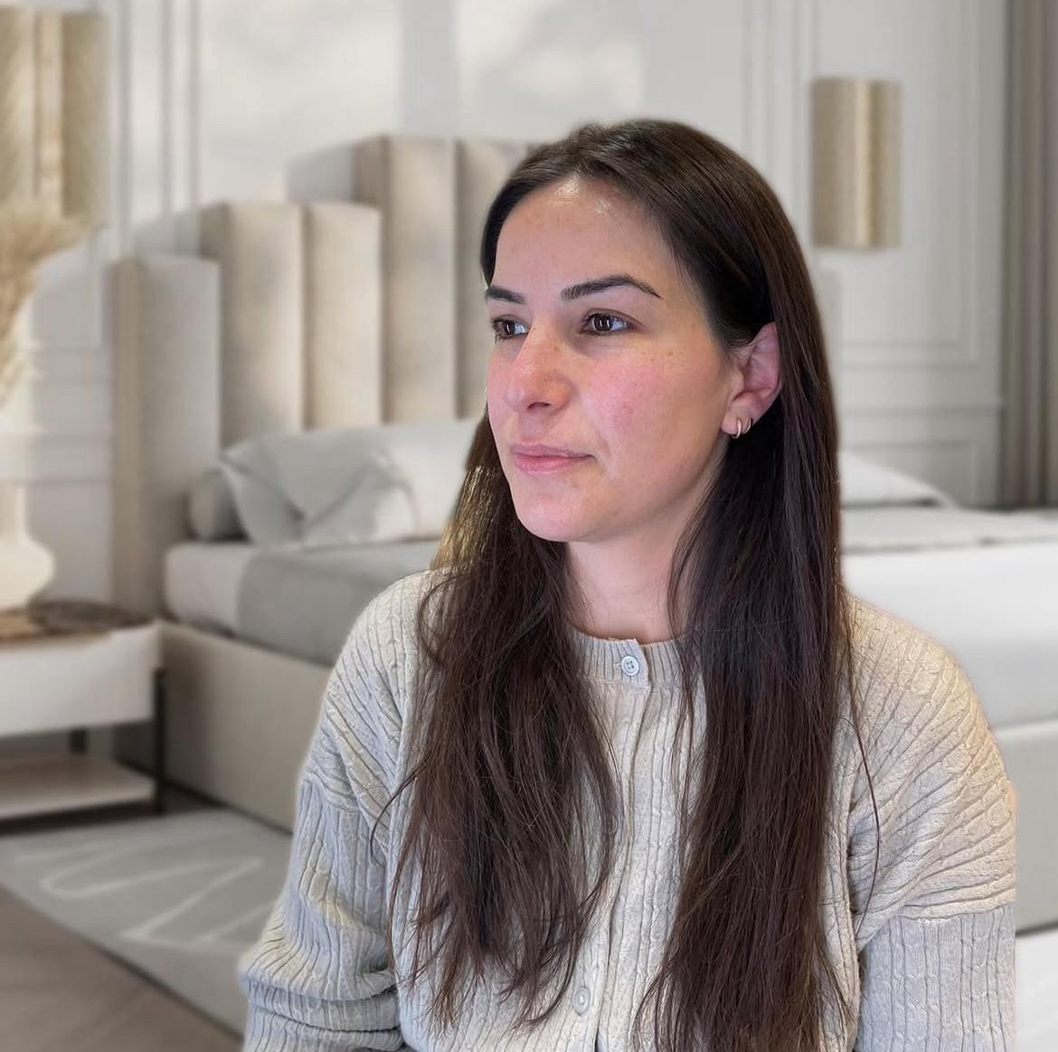 Gezicht zonder make-up voor de behandeling